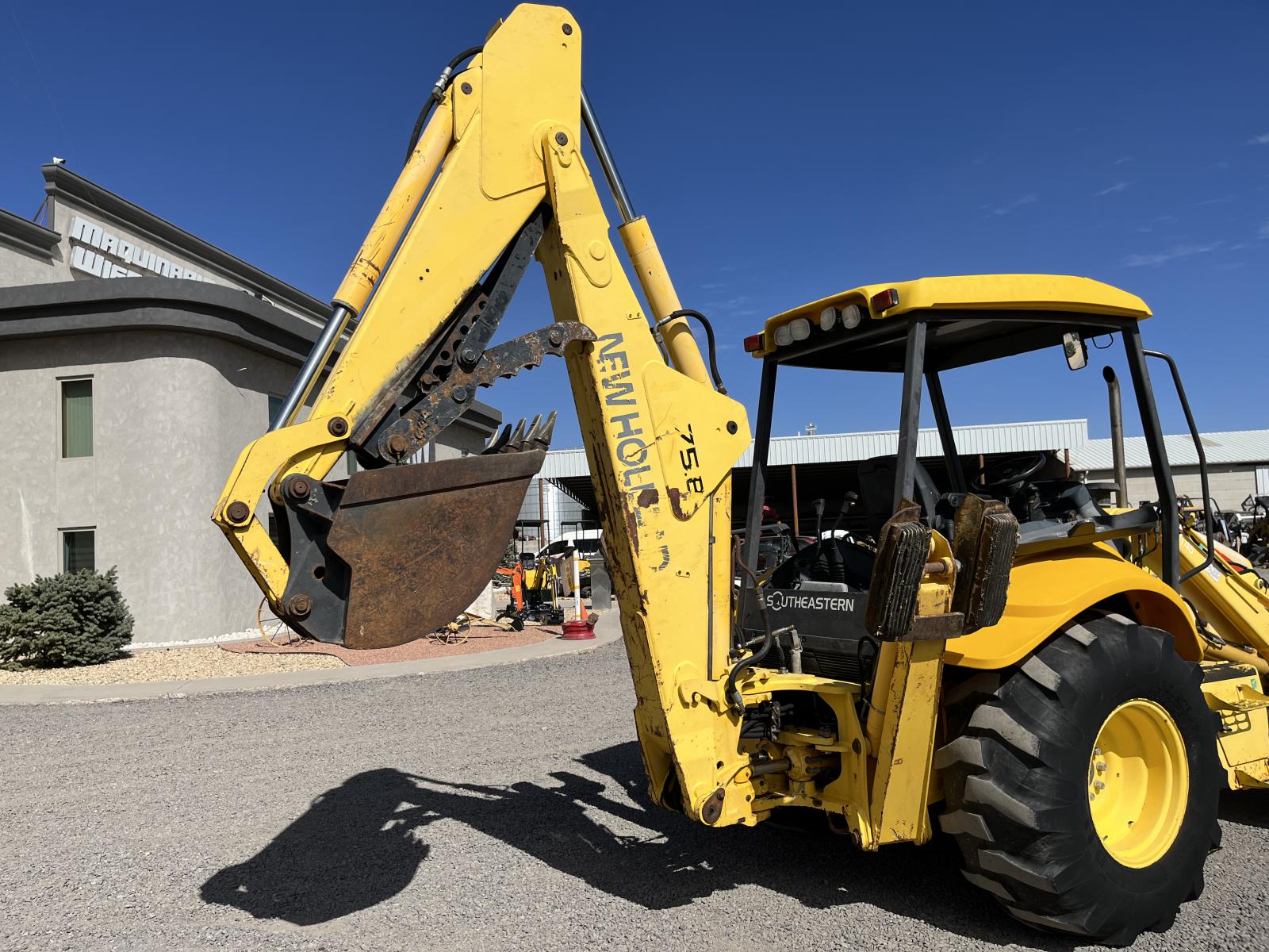 ./imagenes/INVOICE/2019/16356/RETROEXCAVADORA NEW HOLLAND LB75B (20).JPG